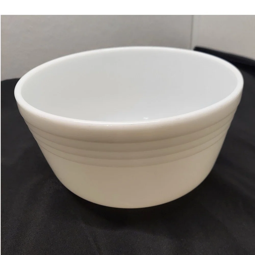Vintage Hamilton Beach Pyrex #16 Milk Glass Mixing Bowl 4 qt White Ribbed